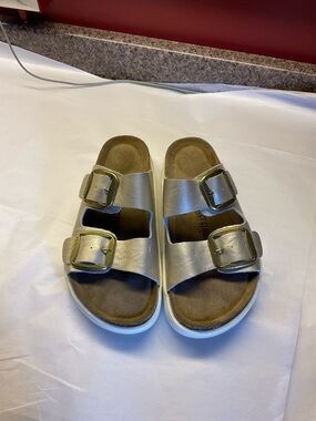 Project Cloud Gold Leather Big Buckle Sandals 9